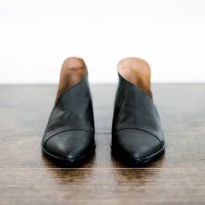 NWOT Free People Royale D'Orsay Flat + Black + 36
